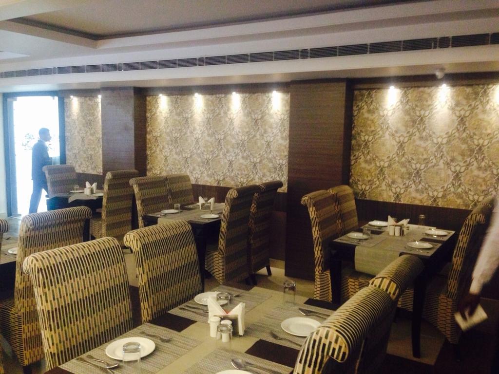 Puja Residency Hotel Varanasi Restaurant