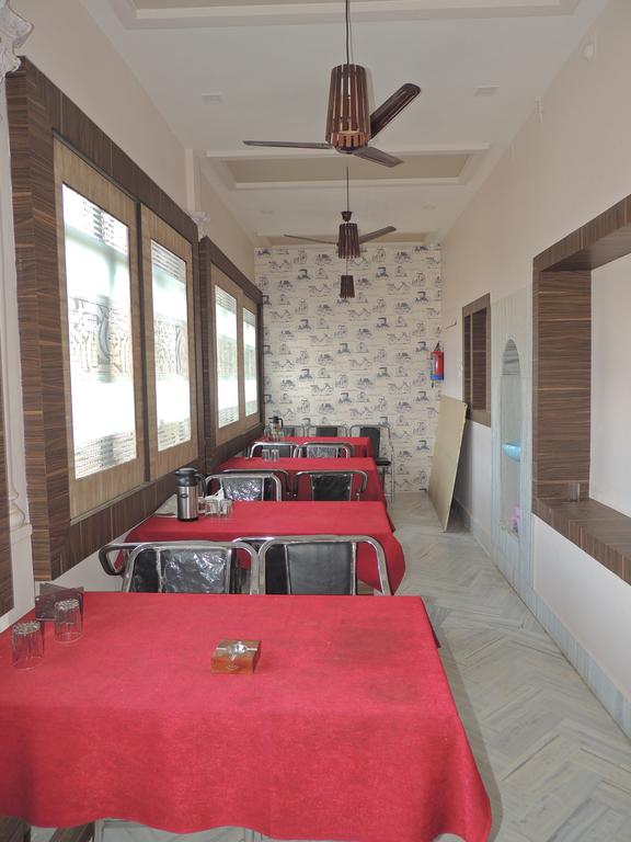 Mrk Hotel Varanasi Restaurant