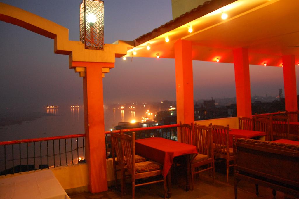 Puja Guest House Varanasi Restaurant