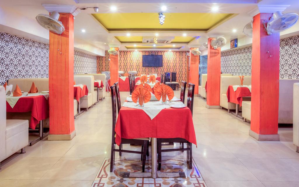 Prakash Palace Hotel Varanasi Restaurant