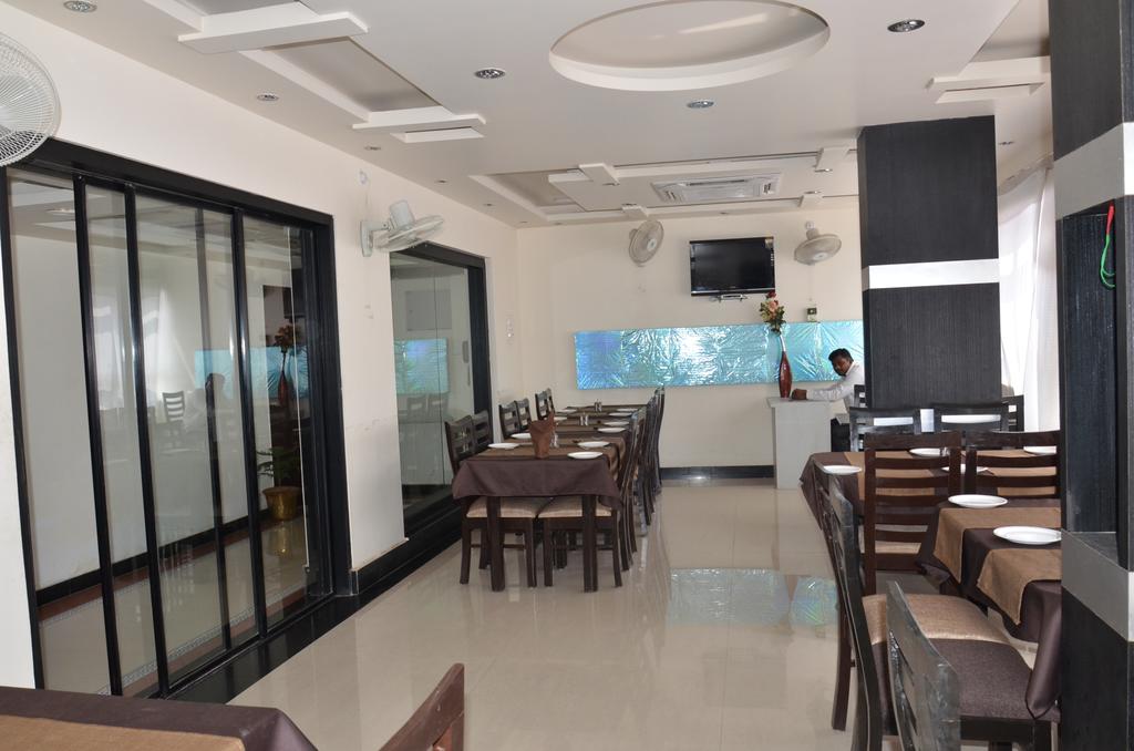 Divine Destination Hotel Varanasi Restaurant