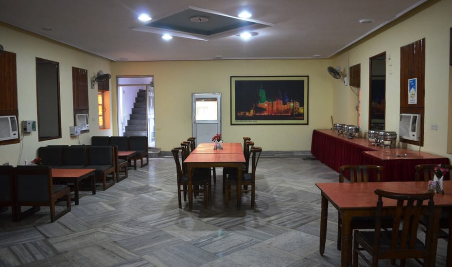 Rahi Tourist Bungalow Varanasi Restaurant