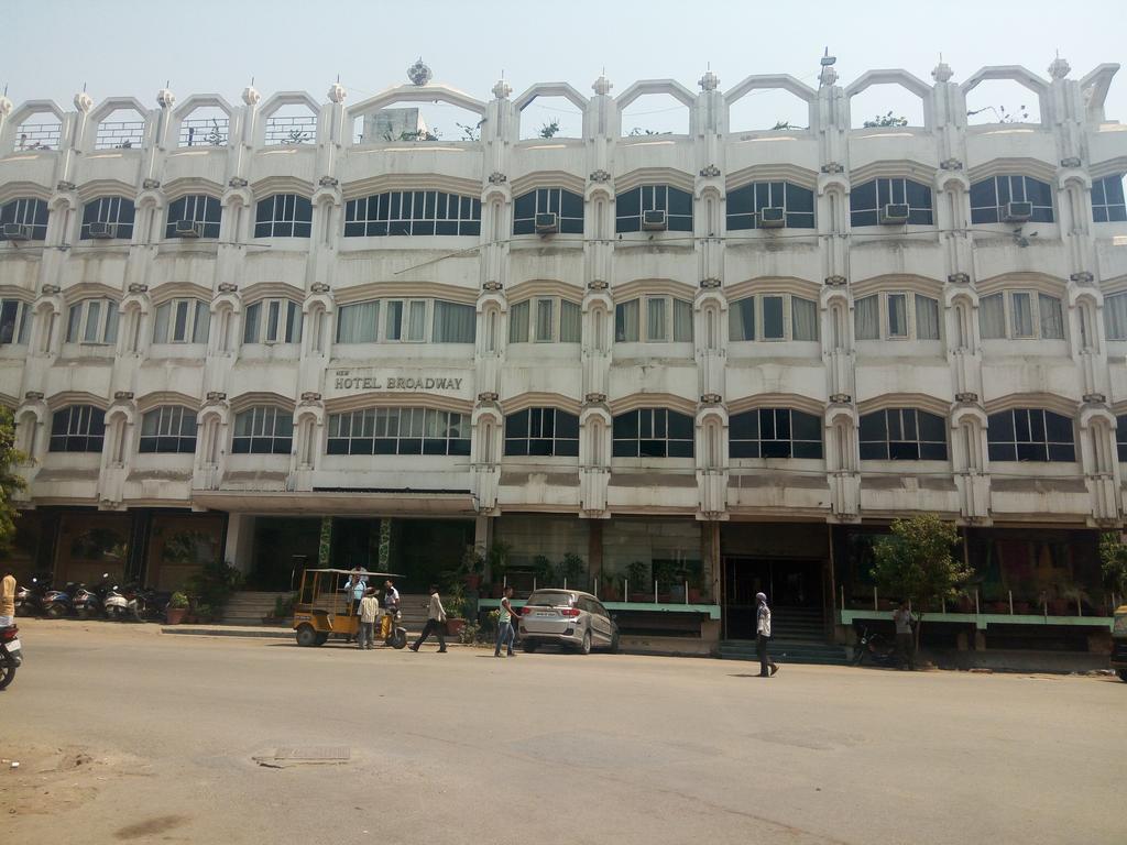 New Broadway Hotel Varanasi