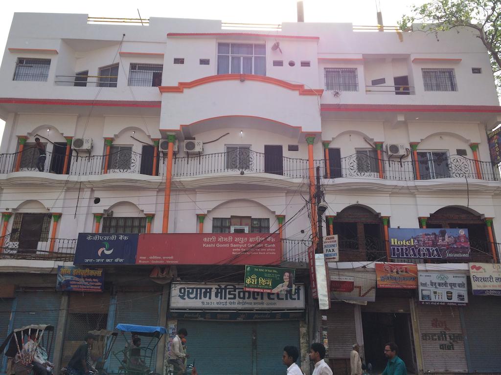 Pragya International Hotel Varanasi