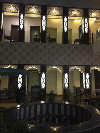 Sri Omkar Palace Hotel Varanasi